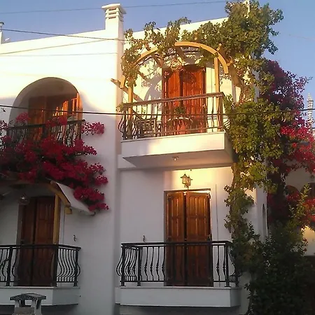 Family Summer House In Naxos